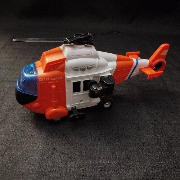 Maxx Action Rescue Helicopter - Picture 1 of 4